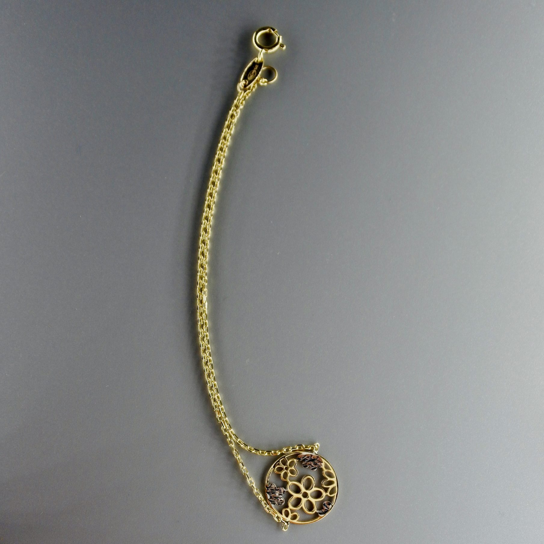 Flower bracele…