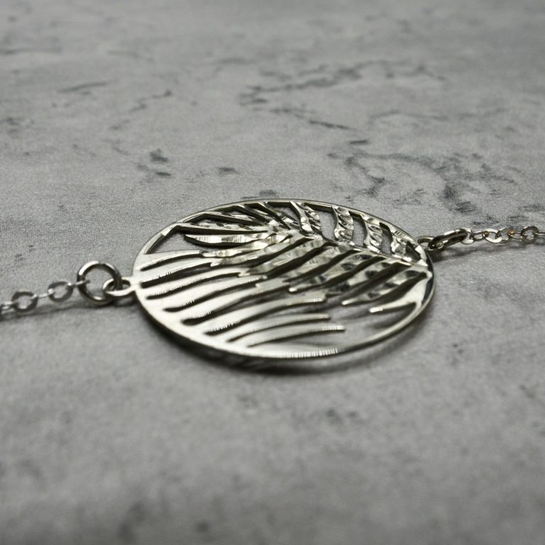 Leaf bracelet silver