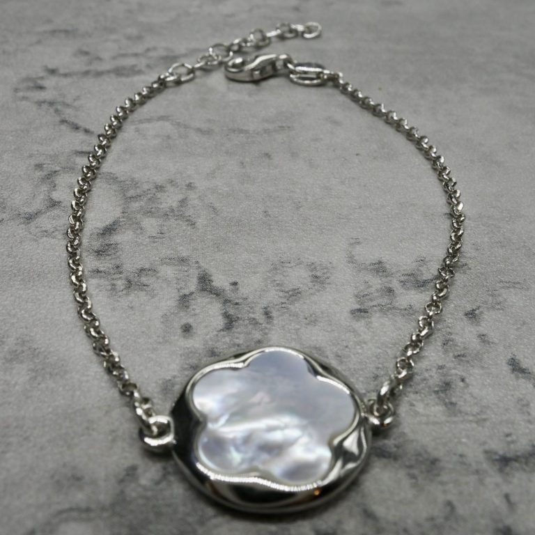 Mother of pearl Armband