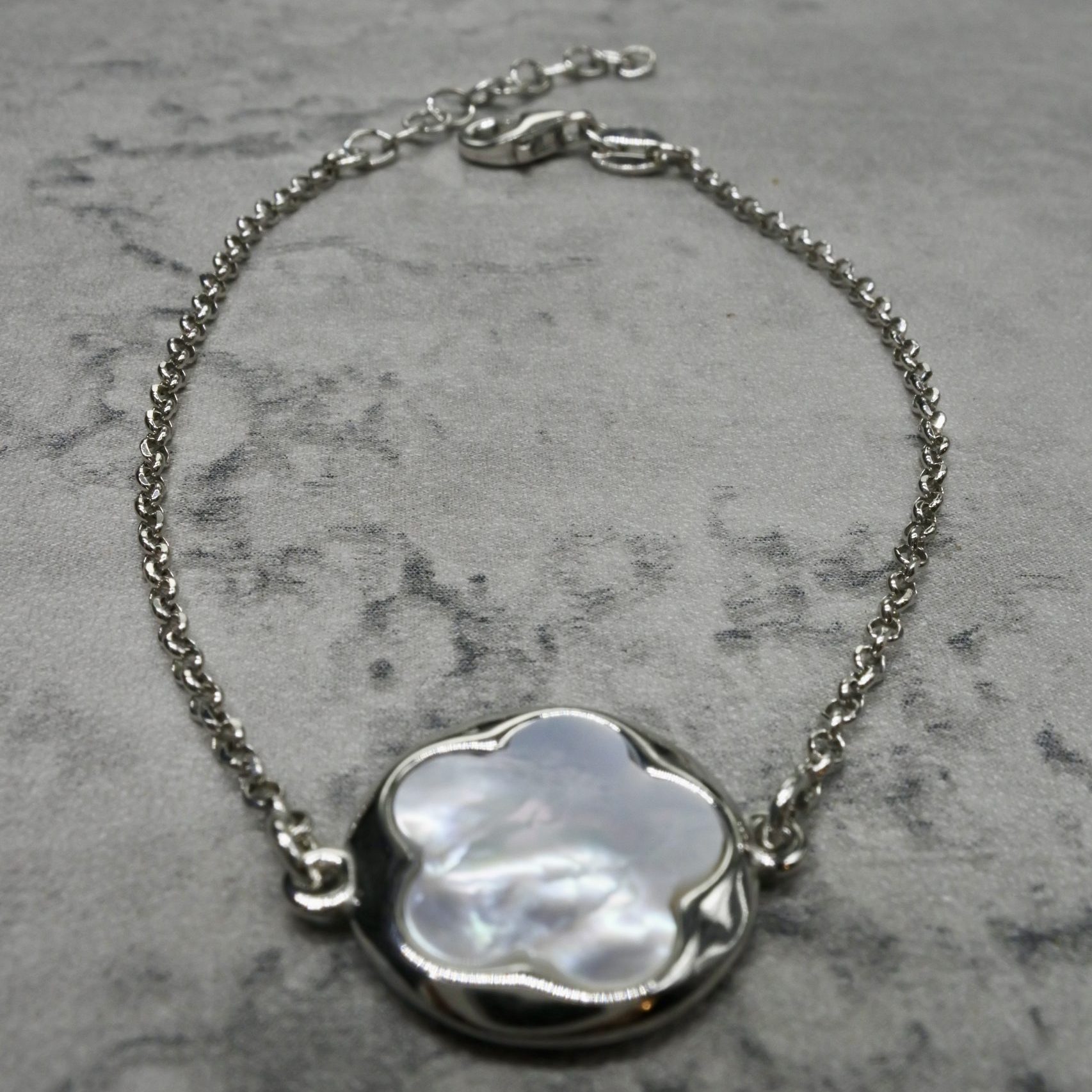 Mother of pearl Armband