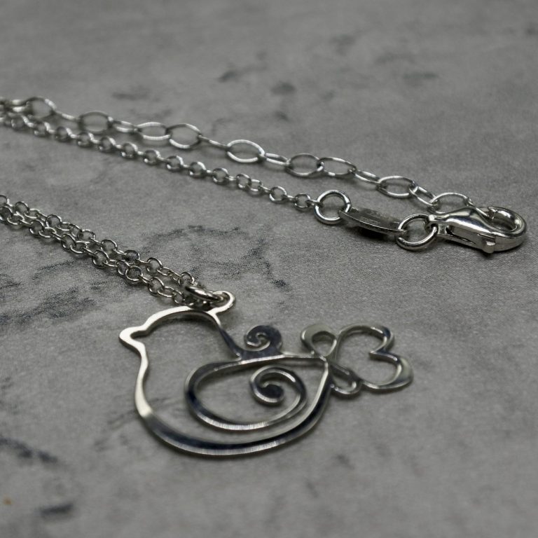 Bird with chain silver