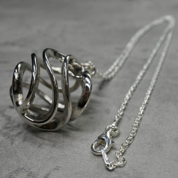 Circle pendant silver