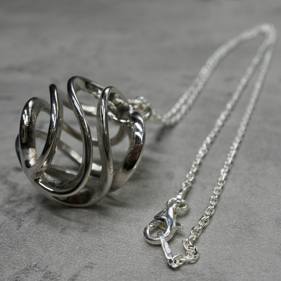 Circle pendant silver