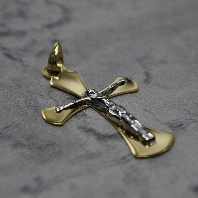 Two tone Jesus Kreuz Anhänger